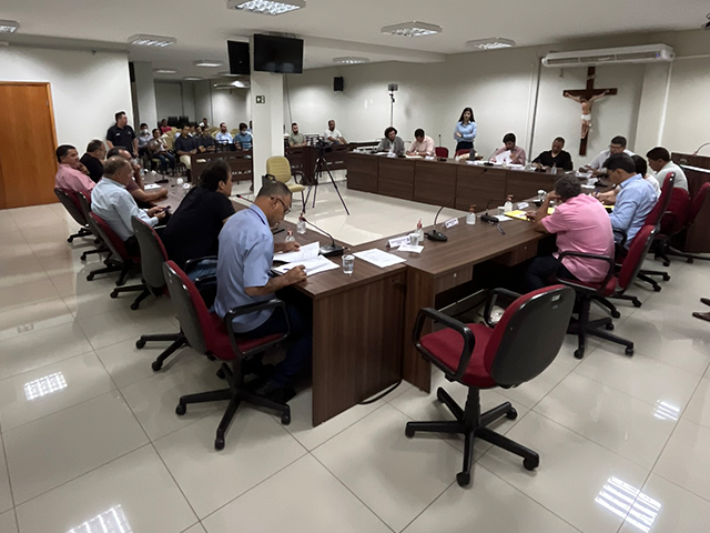 Criação da tarifa social do transporte coletivo urbano é discutida em Reunião Especial da Câmara Municipal de Patos de Minas