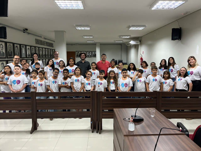 Semana na Câmara Municipal de Patos de Minas é marcada por visita de estudantes à Casa Legislativa
