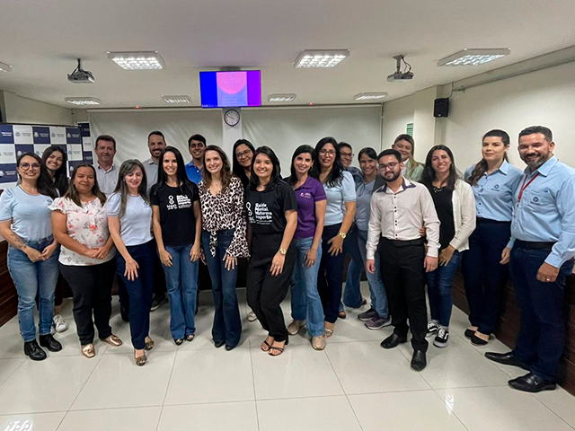 Câmara Municipal de Patos de Minas abraça a campanha “Maio Furta-Cor”
