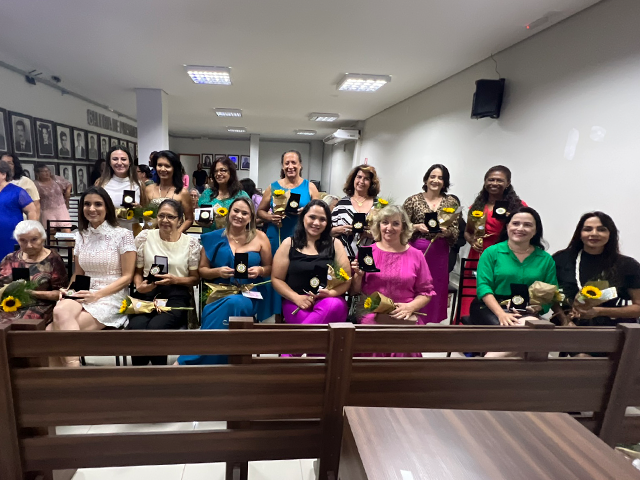 Câmara Municipal de Patos de Minas condecora mulheres de destaque no Município e região com Medalha de Mérito 