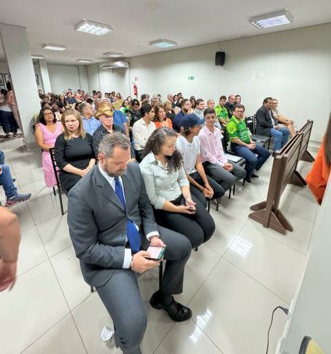 Câmara Municipal condecora cidadãos, grupos e instituições com diploma de Moção de Aplausos 
