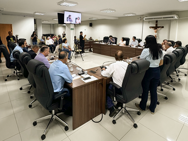 Em Reunião Extraordinária, vereadores aprovam abertura de crédito que possibilita a manutenção da tarifa do transporte coletivo urbano a R$3,00