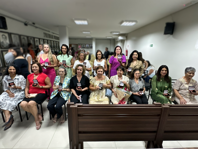 Câmara Municipal de Patos de Minas celebra o Dia das Mães com outorga da Medalha de Mérito “Antônia Cardoso do Nascimento