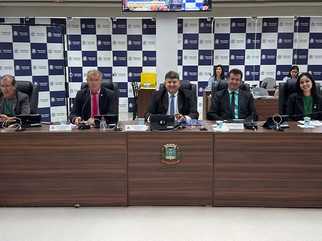 SÍNTESE DA 1ª REUNIÃO ORDINÁRIA DO 12º PERÍODO, DA 1ª SESSÃO LEGISLATIVA - DIA 04 DE DEZEMBRO DE 2025