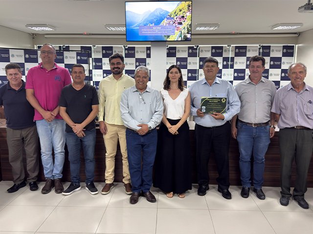 Câmara Municipal de Patos de Minas, empresas e instituições recebem o Certificado de Mérito Ambiental Selo Verde