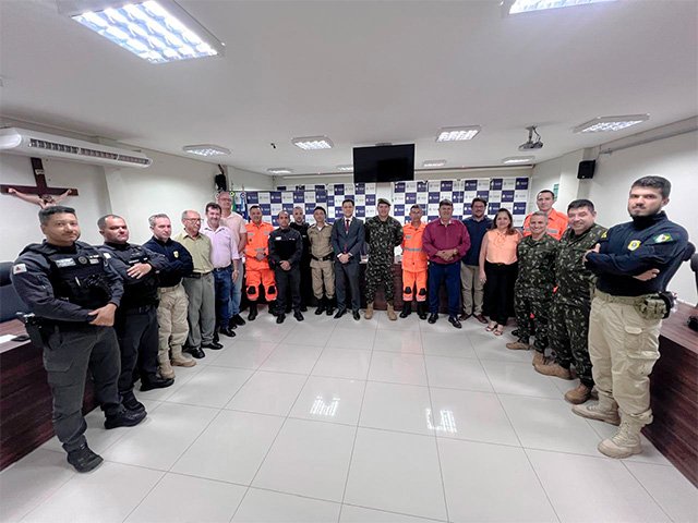 Vereadores se reúnem com representantes das Forças de Segurança na Câmara Municipal de Patos de Minas