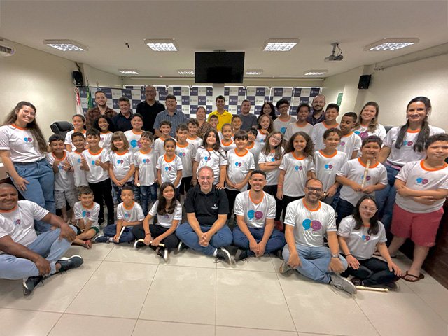 Câmara Municipal de Patos de Minas recebe visita de alunos do Projeto João e Maria