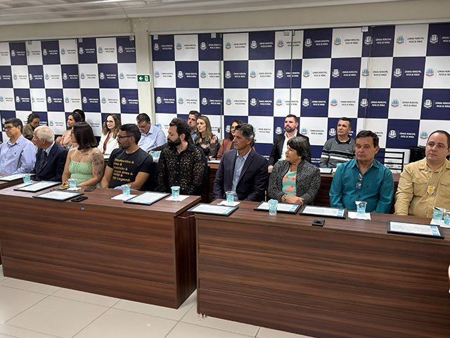 Câmara Municipal de Patos de Minas reconhece a contribuição de cidadãos e instituições por meio de Moção de Aplausos