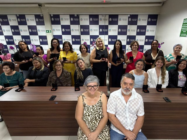 Câmara Municipal de Patos de Minas celebra o Dia das Mães com entrega da Medalha Antônia Cardoso do Nascimento